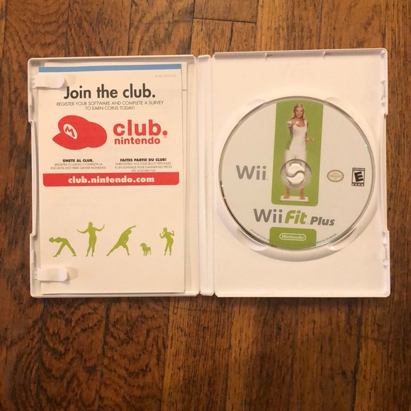 Wii Fit Plus bundle - Picture 7 of 9